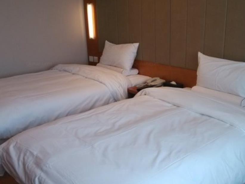 Ji Hotel Urumqi Hongshan Branch Екстер'єр фото